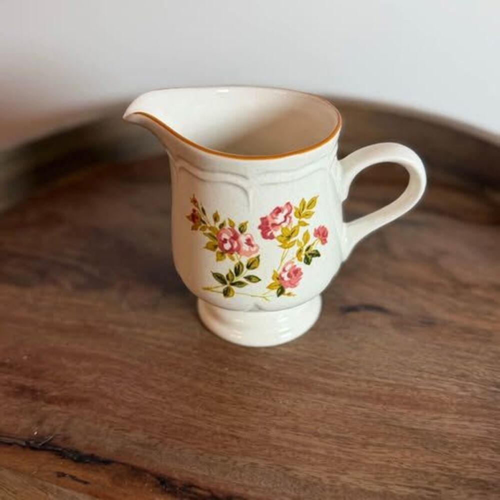 Sangostone 2389 Rosebuds~Ceramic Creamer Pitcher~Made in Korea